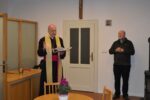 Mons. Mgr. Pavel Posád při otevření občanské poradny v Nepomuku, zdroj: město Nepomuk