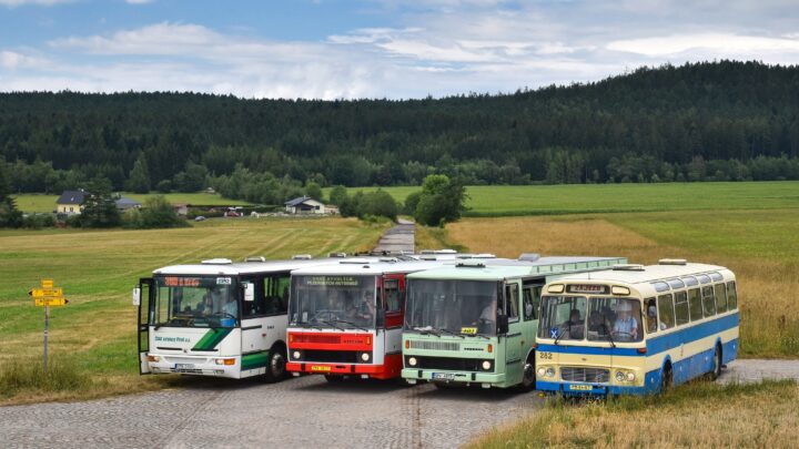 Bývalé plzeňské autobusy se setkají pod Brdy