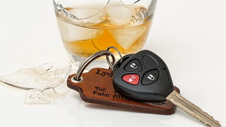 Alkohol za volantem: Co způsobuje a jak probíhá jeho zjištění?