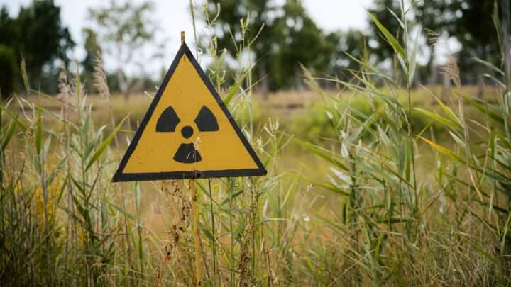 Vláda odklepla zákon o úložišti jaderného odpadu. Na Klatovsku se bude protestovat