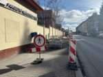 Nový chodník i parkovací místa právě vznikají v ulici E. Beneše, zdroj foto: ÚMO Plzeň 3