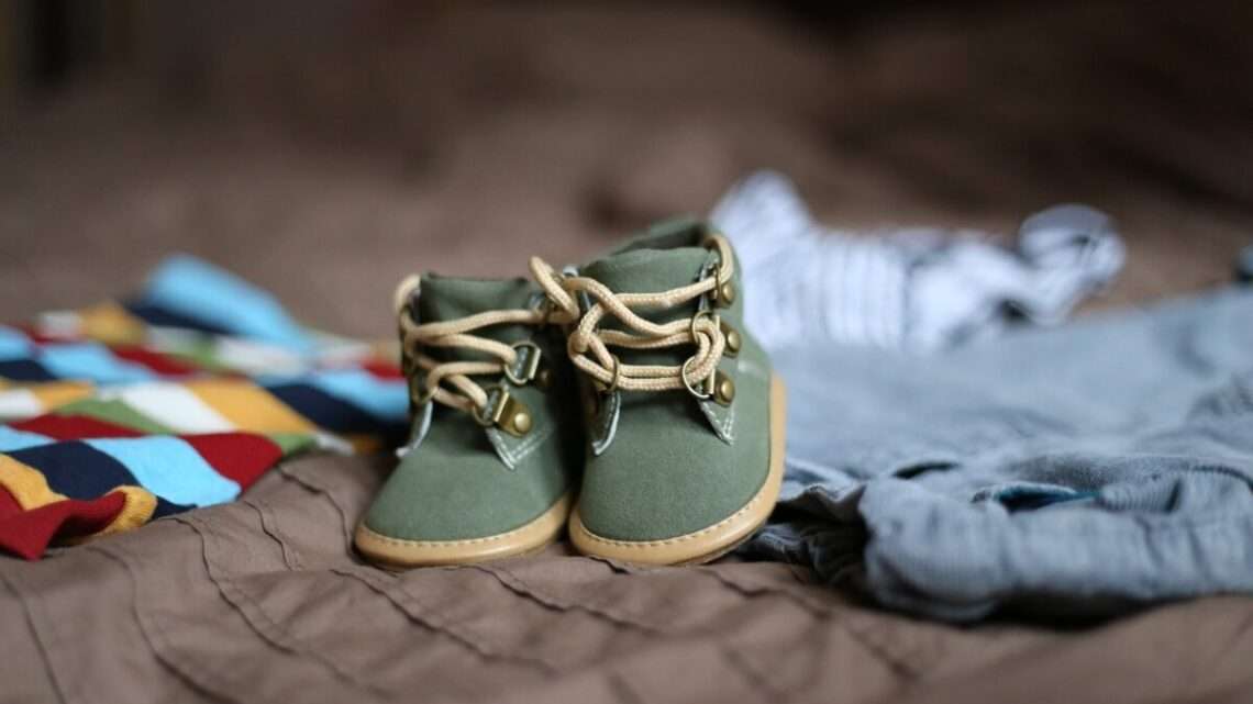 Na Slovanech se připravuje bazárek bot a oblečení pro děti