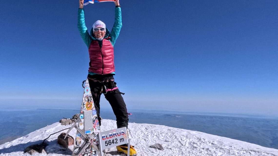 Seven Summits na západ Čech. Zubařka z Přeštic získala Korunu planety