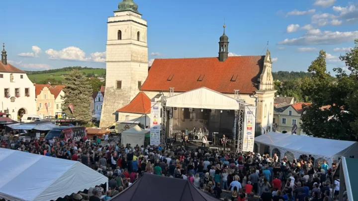 Dan Bárta, Šmoulové i jarmark. Horšovský Týn se chystá na slavnou Anenskou pouť